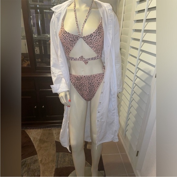 - NASTY GAL DALMATIAN “LETS GO TO THE BEACH” TIE BIKINI TOP 10US - Picture 8 of 14